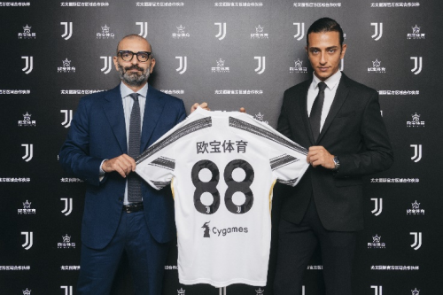 英超巅峰之战！一场0-0，阿森纳、利物浦握手言和，枪手继续领跑